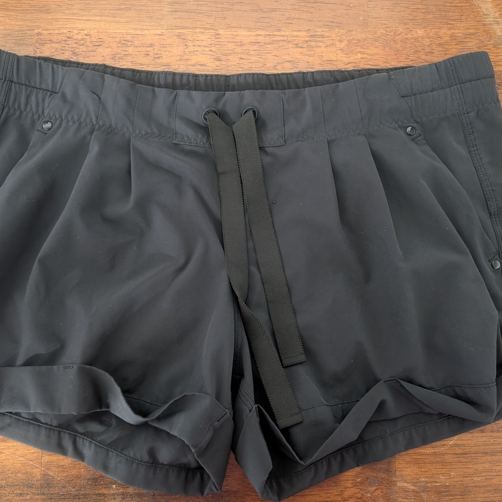 Lululemon Athletica Black Athletic Shorts with Elastic Waistband